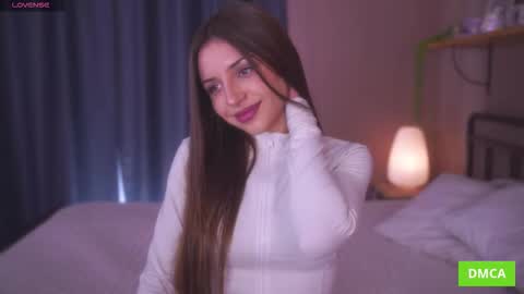 Snapshot of deeptalkss_ chatting on November 19, 8:25 am Eva online show from November 19, 8:25 am