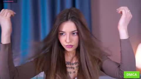 Snapshot of deeptalkss_ chatting on December 4, 8:01 am Eva online show from December 4, 8:01 am