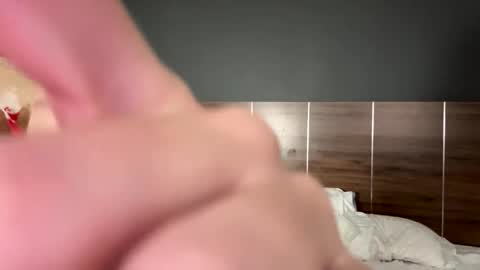 deepthroatqueen33 online show from January 15, 1:26 pm