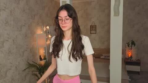 Amy online show from October 5, 7:45 pm