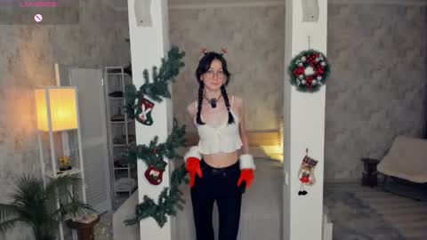 Amy online show from December 22, 7:33 pm