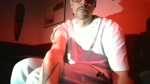 Snapshot of degrandis chatting on February 14, 12:09 am Luka Magic online show from February 14, 12:09 am