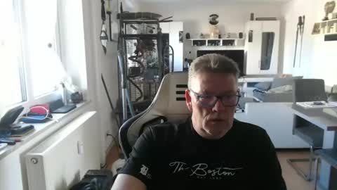 deinprinz2312 online show from April 23, 9:30 am