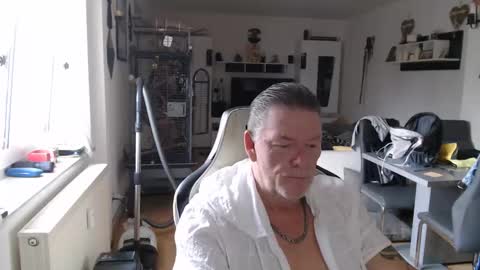 deinprinz2312 online show from June 2, 4:14 am