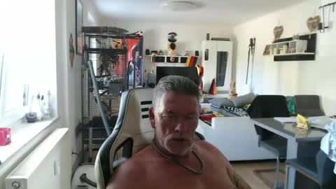 deinprinz2312 online show from June 24, 8:02 am