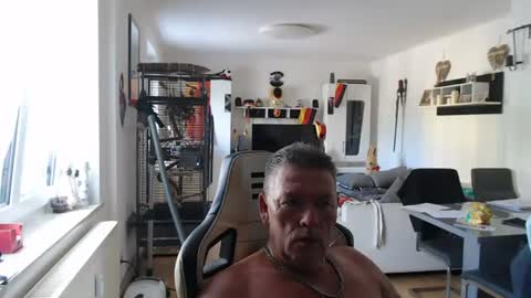 deinprinz2312 online show from June 25, 10:42 am