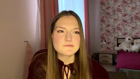 Mila online show from February 5, 2:11 pm