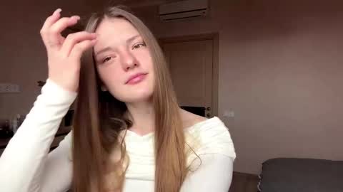 Mila online show from March 18, 9:23 am