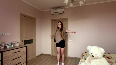 Mila online show from March 30, 9:32 am