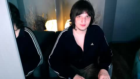 Snapshot of delalex chatting on May 22, 4:01 pm Alex online show from May 22, 4:01 pm
