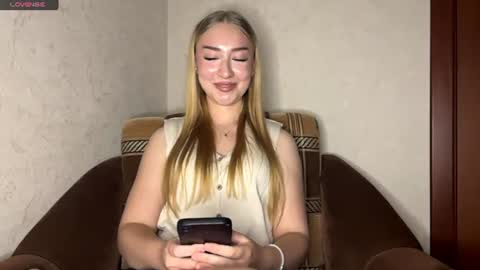 Snapshot of delfinapisicchio chatting on July 2, 8:26 pm Jane online show from July 2, 8:26 pm
