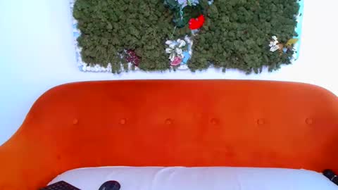 Snapshot of deliciaalove chatting on March 2, 8:04 pm deliciaalove online show from March 2, 8:04 pm