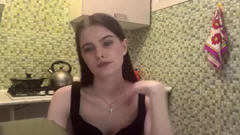 Snapshot of deliciastombaugh chatting on April 19, 6:10 pm Kiki online show from April 19, 6:10 pm