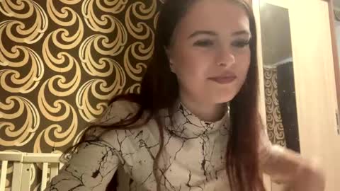 Snapshot of deliciastombaugh chatting on May 12, 5:37 am Kiki online show from May 12, 5:37 am