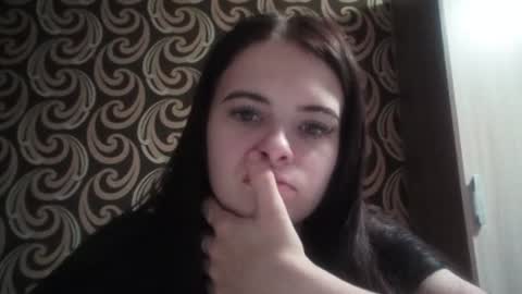 Snapshot of deliciastombaugh chatting on July 1, 5:09 am Kiki online show from July 1, 5:09 am