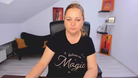 DeliciousLolly online show from May 22, 2:51 am
