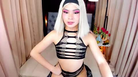 Snapshot of delightfulasianhugecock chatting on December 3, 8:16 am delightfulasianhugecock online show from December 3, 8:16 am