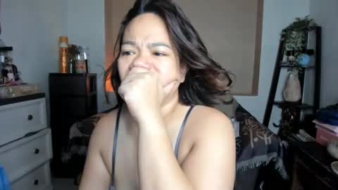 delightfulcurvy online show from April 12, 12:26 am