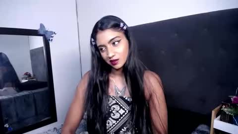 Snapshot of delilah_blazee chatting on February 19, 1:01 am Delilah Blaze online show from February 19, 1:01 am