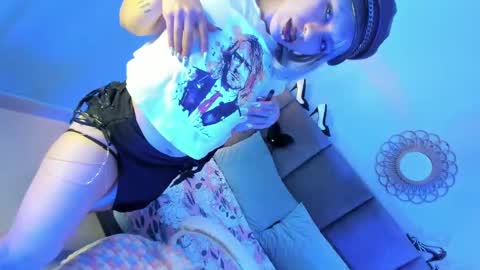 della online show from September 18, 8:33 pm