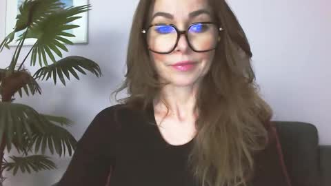 delilah_sweet online show from May 12, 3:20 pm