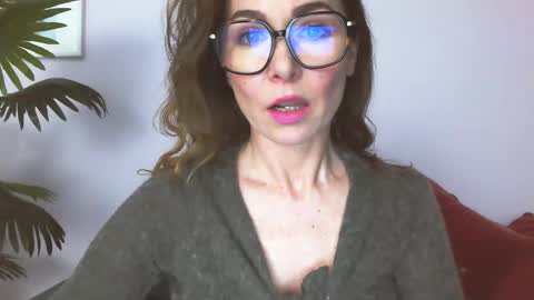 delilah_sweet online show from May 18, 4:02 pm
