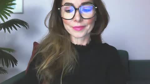 delilah_sweet online show from May 21, 1:40 pm