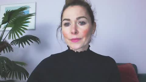 delilah_sweet online show from June 15, 3:25 pm
