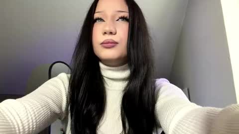 Snapshot of delilahmelancon chatting on May 13, 1:19 pm Milana online show from May 13, 1:19 pm
