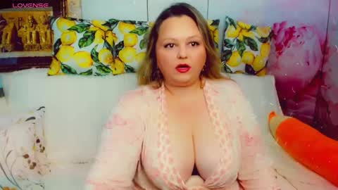 Snapshot of delinnia chatting on May 14, 10:00 am Margo online show from May 14, 10:00 am