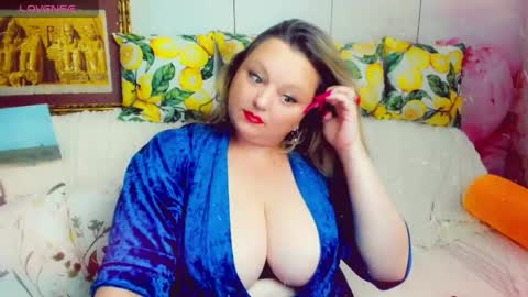Snapshot of delinnia chatting on May 21, 5:31 pm Margo online show from May 21, 5:31 pm