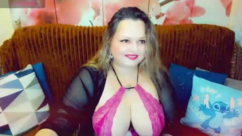 Snapshot of delinnia chatting on June 27, 12:22 pm Margo online show from June 27, 12:22 pm