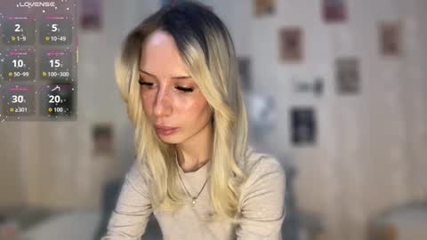 Snapshot of dellacampbell chatting on February 12, 10:43 am Della online show from February 12, 10:43 am