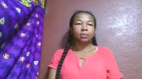 Snapshot of delphin774164 chatting on February 10, 3:21 am delphin774164 online show from February 10, 3:21 am