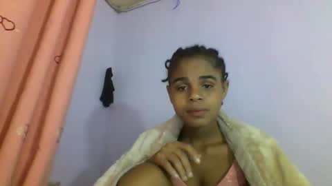 delphine online show from April 2, 4:21 am