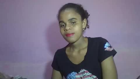Snapshot of delphineee chatting on April 18, 5:17 pm delphine online show from April 18, 5:17 pm