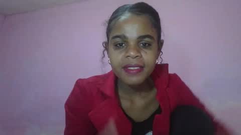 Snapshot of delphineee chatting on April 19, 11:51 pm delphine online show from April 19, 11:51 pm