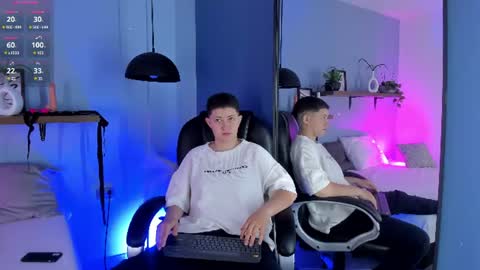 Snapshot of deluca_vega chatting on July 3, 12:11 pm Deluca Vega online show from July 3, 12:11 pm