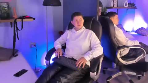 Snapshot of deluca_vega chatting on July 10, 12:30 pm Deluca Vega online show from July 10, 12:30 pm