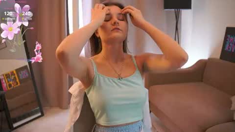 Snapshot of demetricekanady chatting on June 15, 4:04 am Hi my name is Sari nice to see you in my Room online show from June 15, 4:04 am