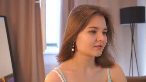 Snapshot of demetricekanady chatting on June 18, 4:13 am Hi my name is Sari nice to see you in my Room online show from June 18, 4:13 am