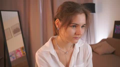 Snapshot of demetricekanady chatting on July 3, 4:19 am Hi my name is Sari nice to see you in my Room online show from July 3, 4:19 am