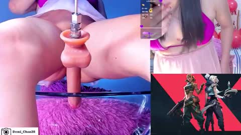 Snapshot of demi_chan chatting on February 15, 8:02 am demiii online show from February 15, 8:02 am