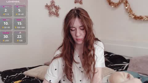 Snapshot of demiamour chatting on December 29, 1:49 pm Demi. not your babybabebb and other shit online show from December 29, 1:49 pm