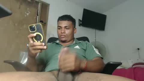 Snapshot of demol_latin chatting on May 7, 12:05 am MASTER DAV online show from May 7, 12:05 am