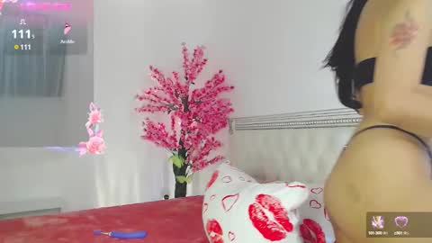 Snapshot of demonessssa chatting on January 15, 7:37 am Lana online show from January 15, 7:37 am