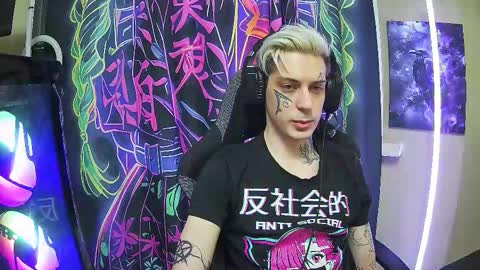 Snapshot of demonic_souls chatting on November 8, 7:01 pm Rick online show from November 8, 7:01 pm