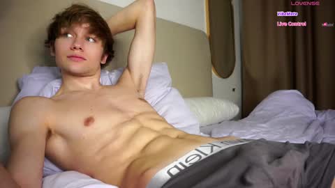 Dave19  online show from December 3, 12:57 am