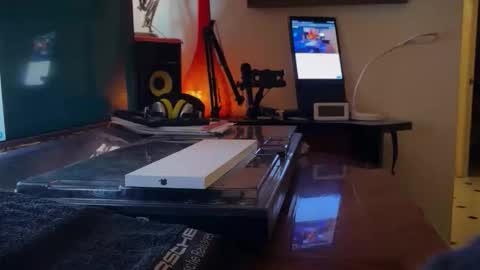 Snapshot of demonomad chatting on March 22, 9:51 pm Demonomad online show from March 22, 9:51 pm