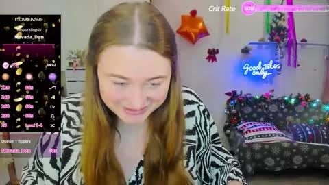 Snapshot of demure_soul chatting on December 13, 6:21 am Sophie online show from December 13, 6:21 am